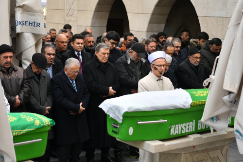 11. Cumhurbaşkanı Abdullah Gül, Firdes Gül'ün Cenaze Törenine Katıldı